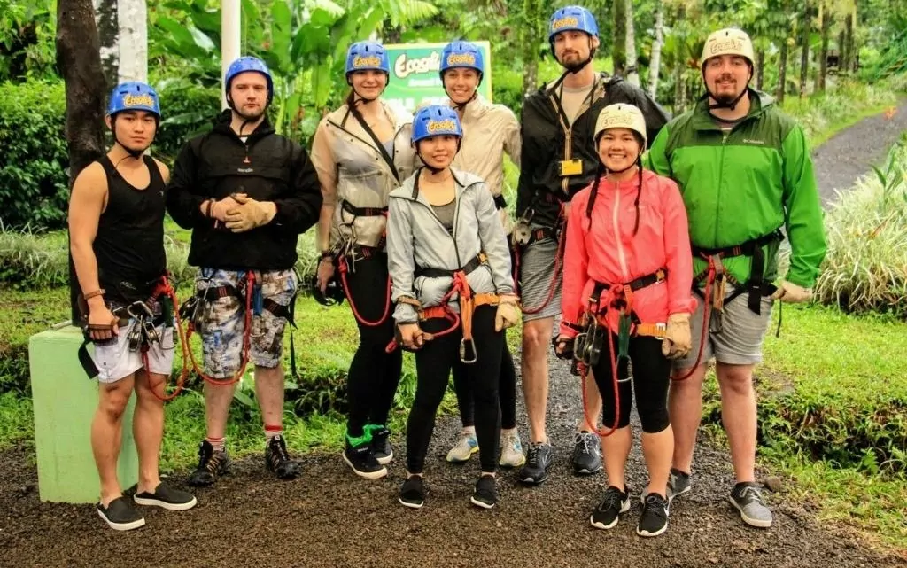 Pros and Cons of Group Tours vs Solo Travel